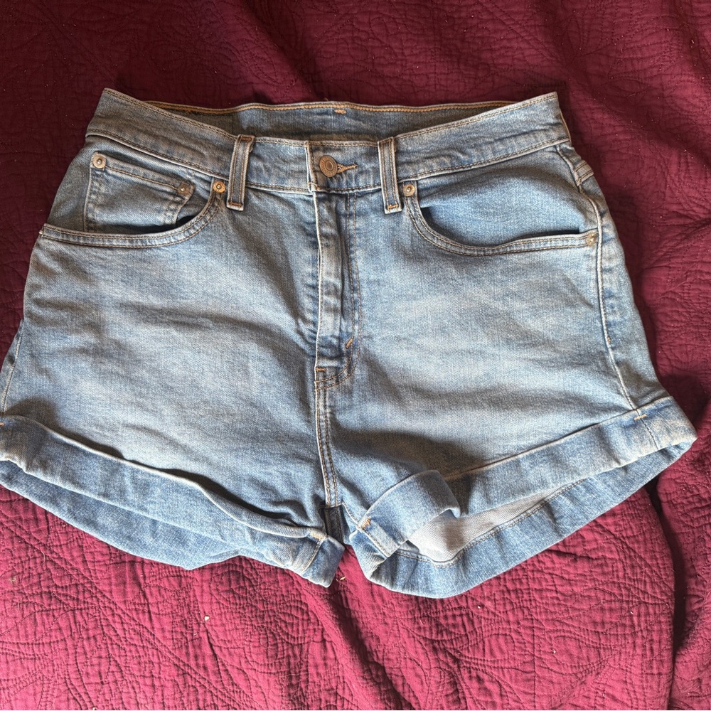 Levi’s Mom Shorts size 30